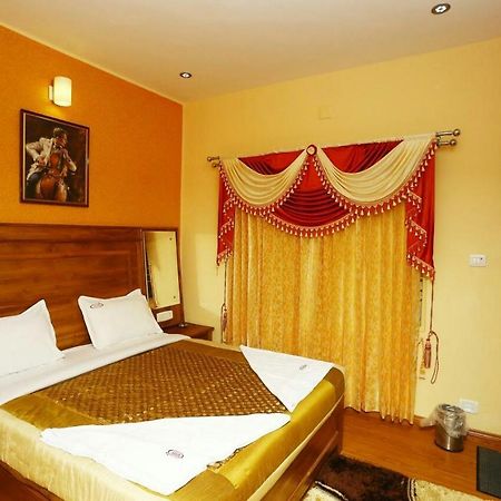 Mmr Holiday Inn Ooty Exterior photo